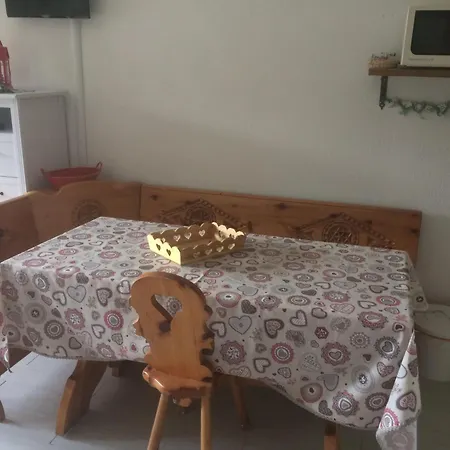 Apartment Cosy Sur Les Pistes A - 4 Personnes, Lave-linge, Animaux Acceptes - Fr-1-445-55 Montgenevre